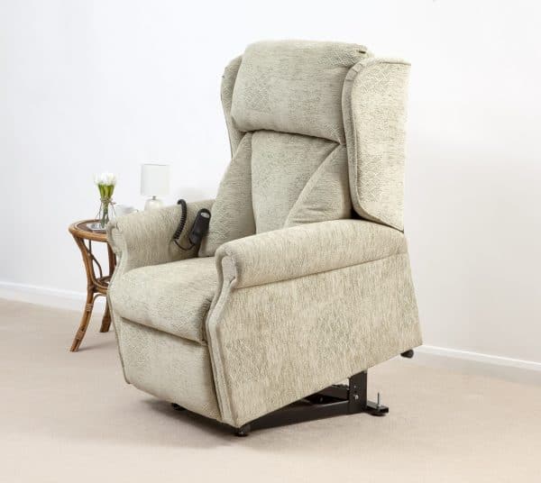 Senydd Riser Recliner Chair