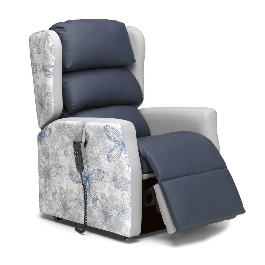 Wide riser sales recliner chairs