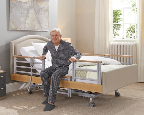 Man getting out of Opera Signature Comfort
