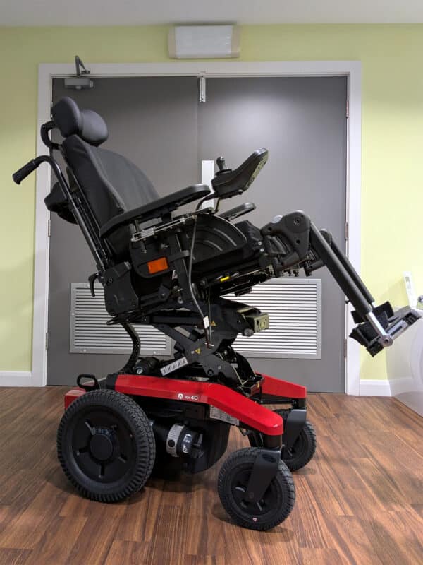 CLEARANCE Invacare Aviva RX 40 Powerchair (Pre-Loved, Grade A) - Image 4