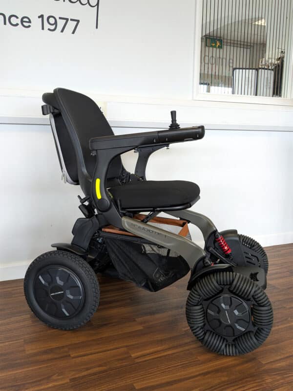 CLEARANCE Robooter E60 Pro Powerchair (Nearly New, Grade A) - Image 3