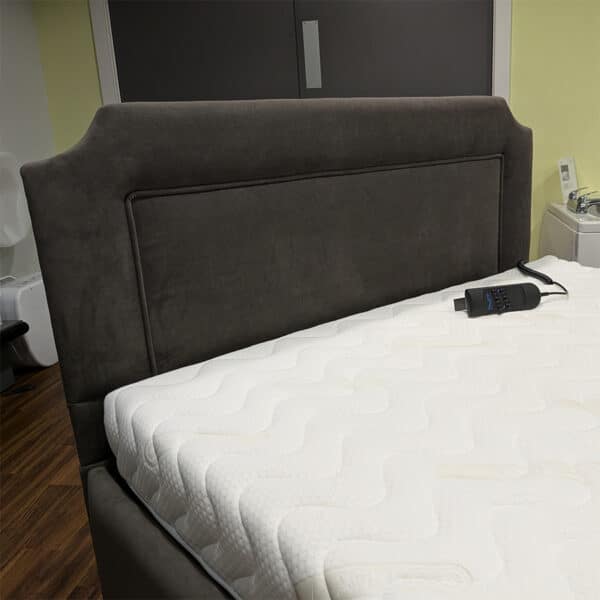 CLEARANCE: Richmond Adjustable Bed - 4ft (Ex Demo) - Image 4